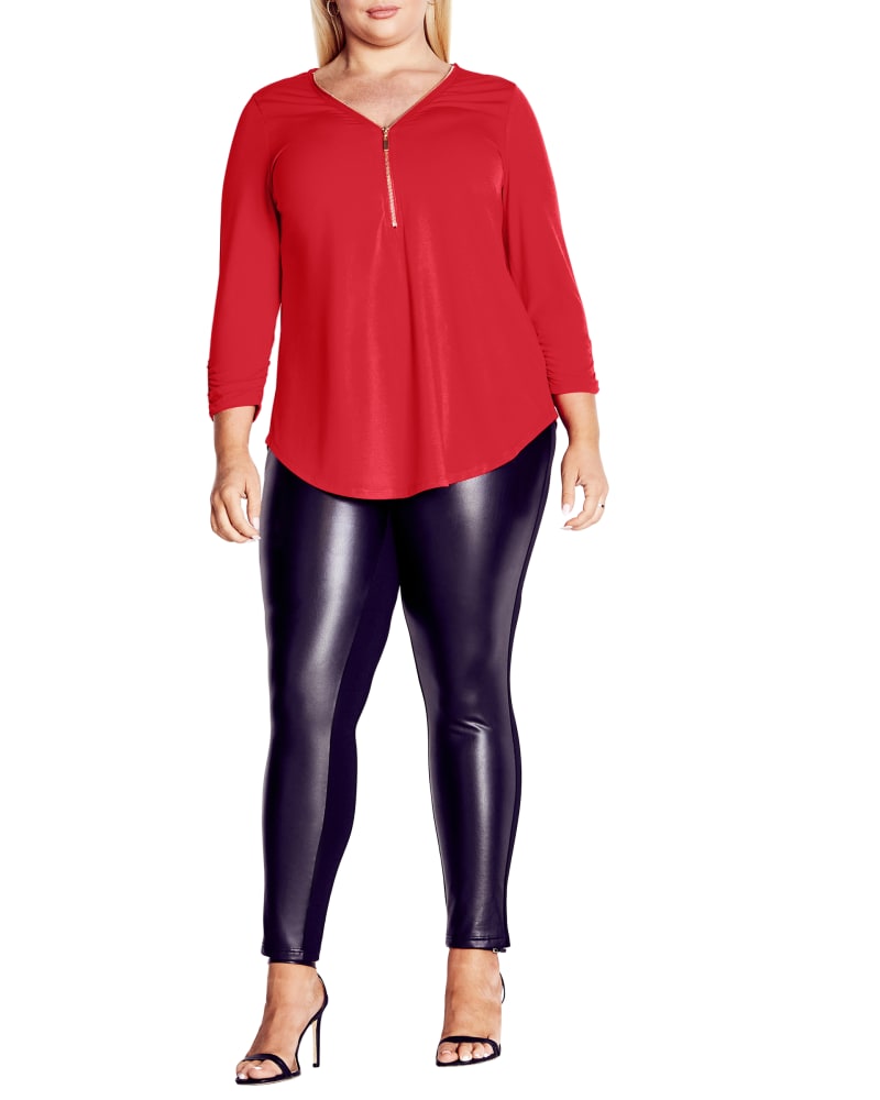 Front of a model wearing a size 20 TOP CHLOE ZIP PLN in Red by avenue. | dia_product_style_image_id:297815